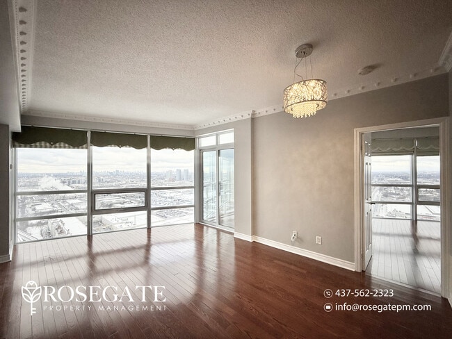 Photo du bâtiment - Stunning Corner-Unit 2 Bedroom Condo with Private Balcony & Parking in Scarborough