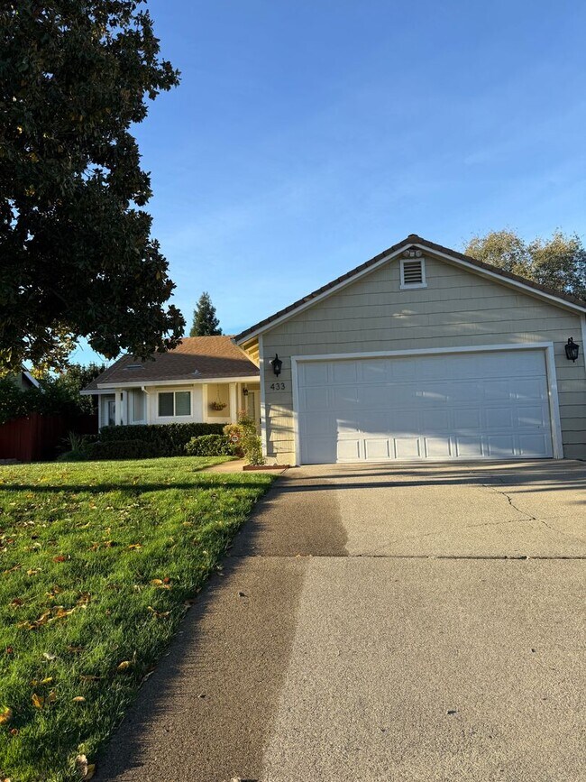 Foto del edificio - Charming 2-bedroom, 2-bathroom home locate...