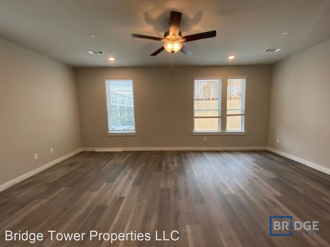 Building Photo - 3 br, 2.5 bath House - 377 N Centro Circle
