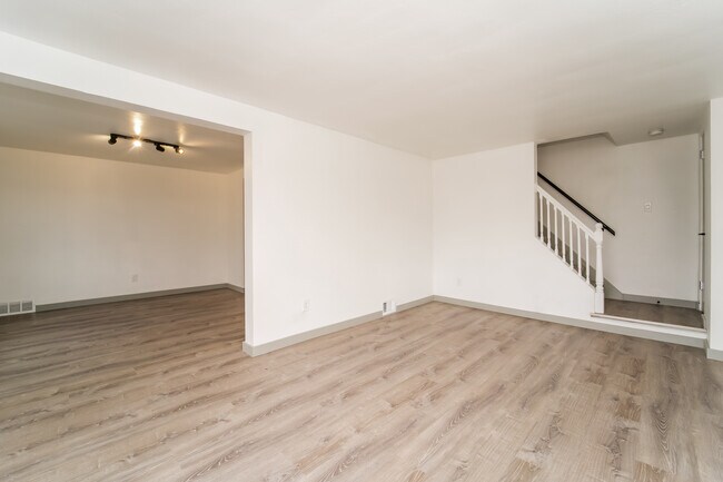 Foto del edificio - 1419 Overdale Dr