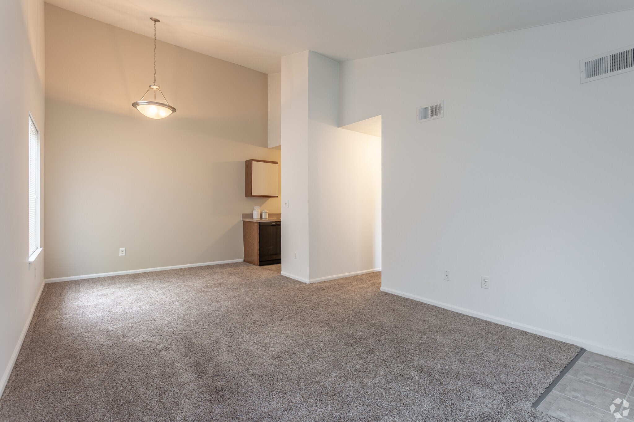 Lake Park Village – 201 - 2 Bdrm, 1 Bath