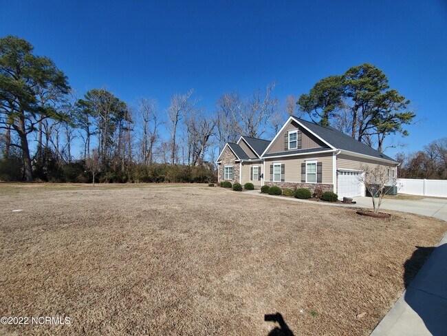 Building Photo - 975 Brandy Brook Dr