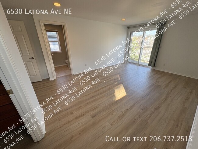 Foto del edificio - 6530 Latona Ave NE