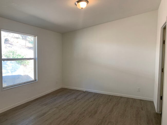 Building Photo - 3375 Almosta Rd