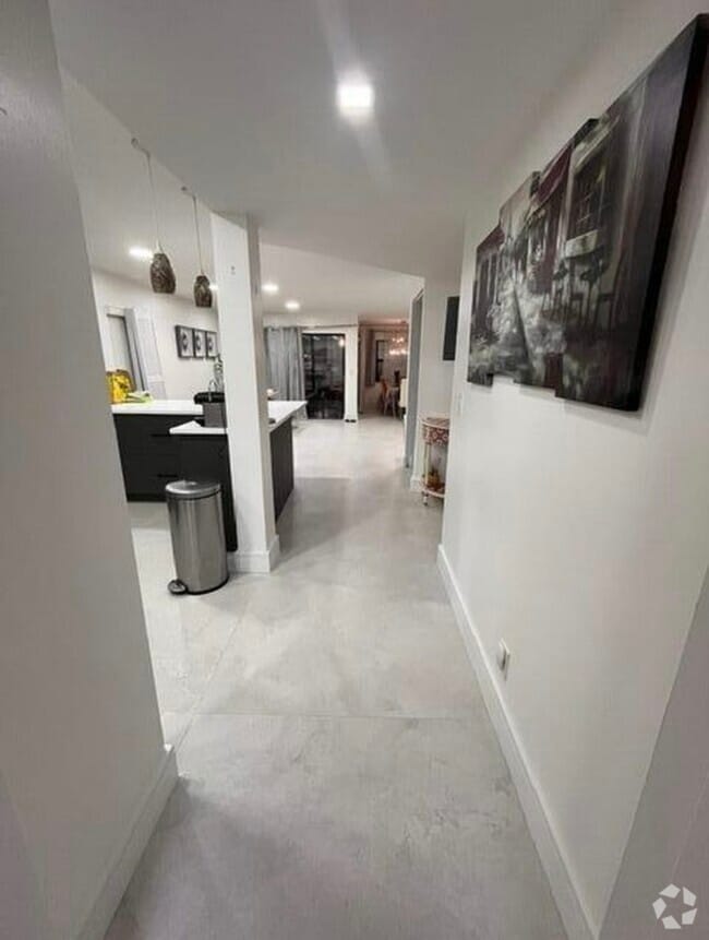 Building Photo - 1209 Congressional Way