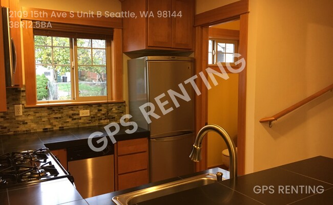 Foto del edificio - 2109 15th Ave S