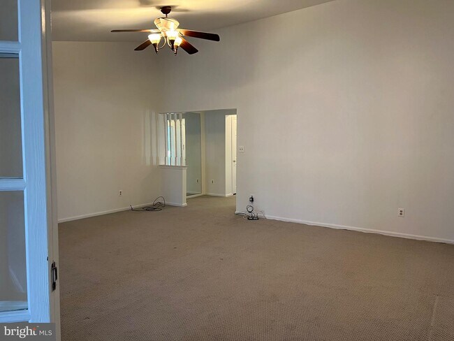 Building Photo - 10701 Kings Riding Way