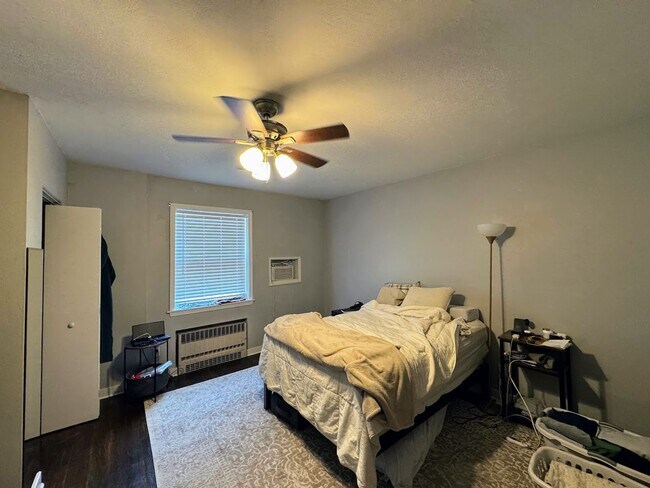 Foto del edificio - 4734 Lorigan St