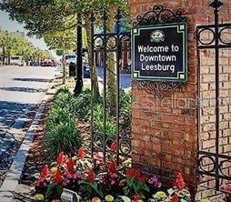 Building Photo - 206 W Main St