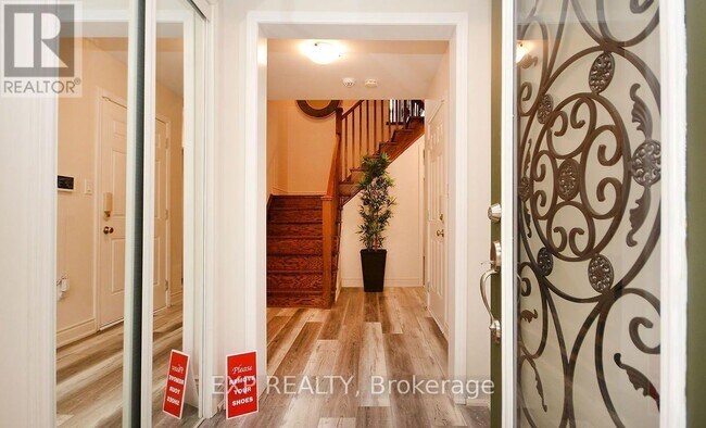 Photo du bâtiment - 13 Colonel Frank Ching Cres