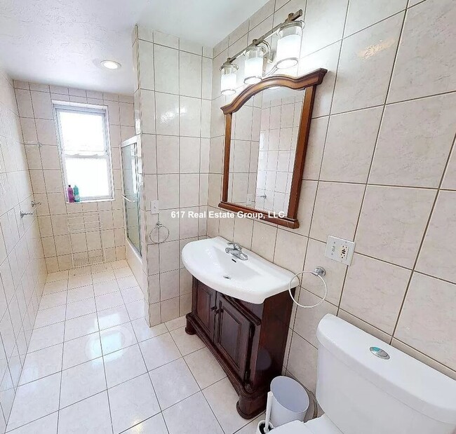 Building Photo - 73 Thatcher St Building Photo - 73 Thatcher St