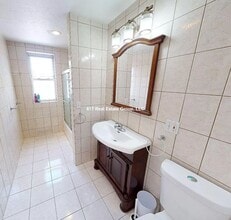 Building Photo - 73 Thatcher St Building Photo - 73 Thatcher St