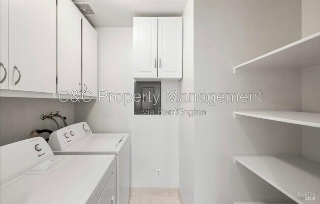 Building Photo - 192 Agua Caliente Rd W