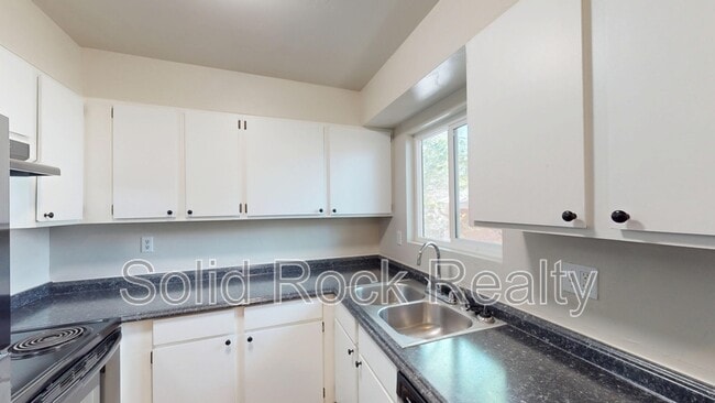 Foto del edificio - 829-831 Prairie Rd