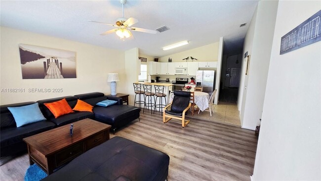 Building Photo - 550 Castlemain Cir