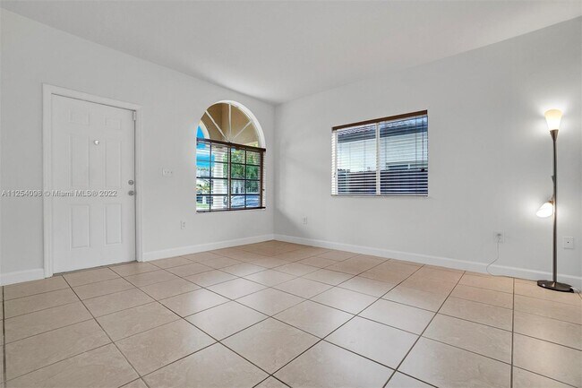 Foto del edificio - 15789 SW 138th Ter