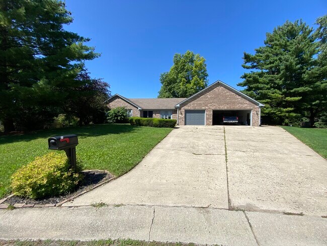 Building Photo - 6628 N Tuxedo Ln