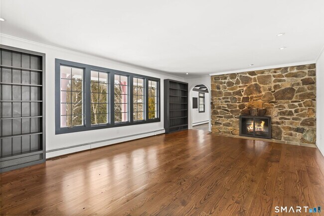 Foto del edificio - 11 Partrick Ln