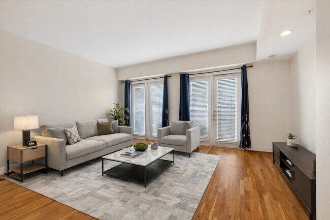 Foto del edificio - 5055 Addison Cir