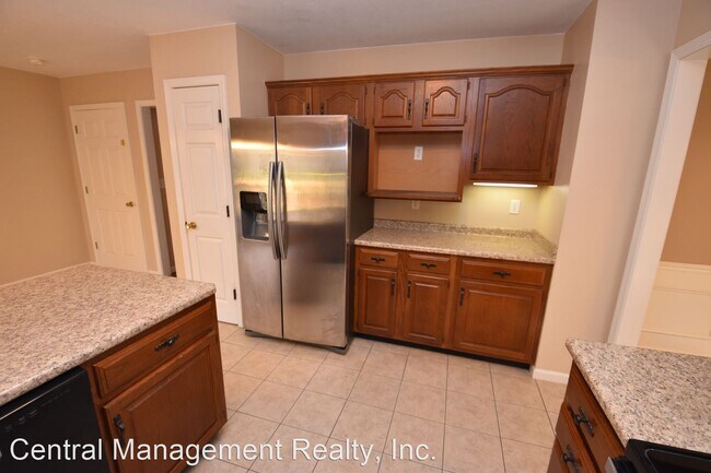 Building Photo - 4 br, 2.5 bath House - 50629 King Richards...