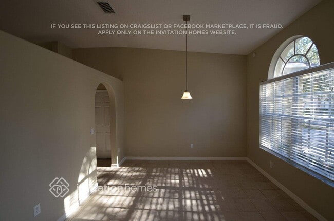 Building Photo - 19519 French Lace Dr