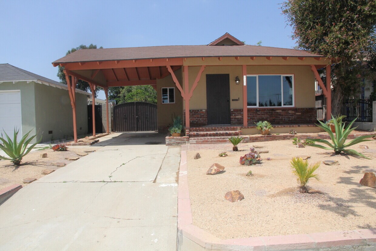Foto principal - 3133 W 108th St