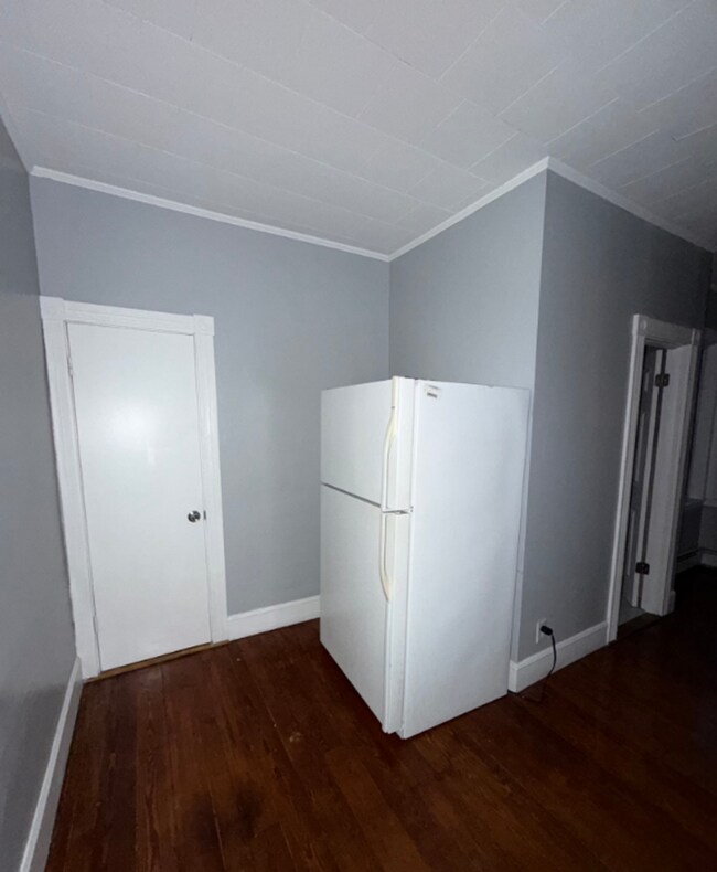 Foto del edificio - 1879 N Main St