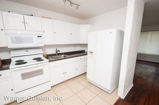 Building Photo - 1026 Alba Dr