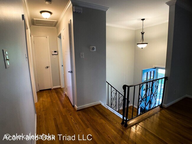 Building Photo - 3 br, 2 bath House - 2905 Robin Hood Dr.
