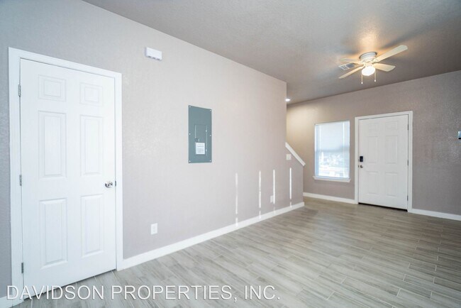 Building Photo - 2 br, 1.5 bath House - 234 Gould St #101