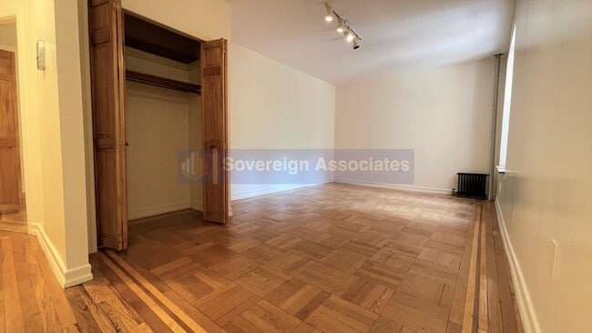 Building Photo - 175 Pinehurst Ave