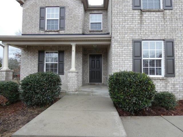Building Photo - 194 Lyndhurst Dr