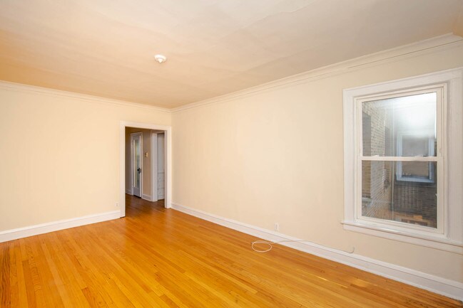 Building Photo - 7435 N Seeley Ave