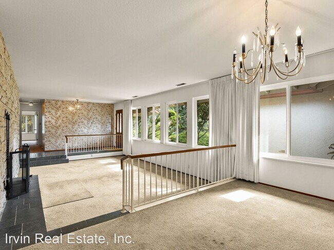 Foto del edificio - 3 br, 2 bath House - 36 Christopher Court.