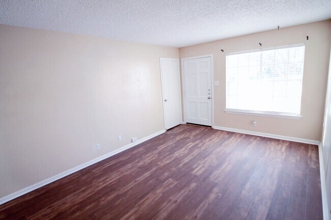 Foto del edificio - Embrace Austin Living at Its Finest: Your ...