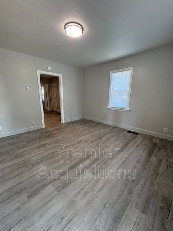 Building Photo - 478 Dulaney Ave