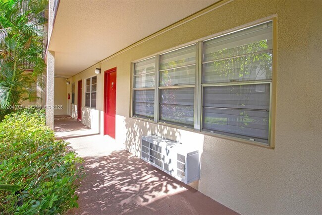 Foto del edificio - 13350 SW 1st St