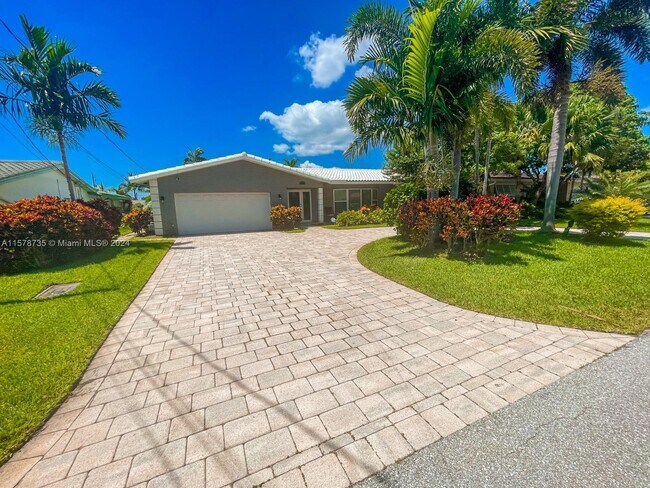 Foto del edificio - 2770 NE 8th Ct