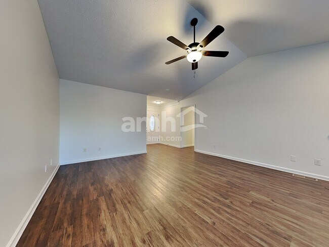 Foto del edificio - 2826 Paces Mill Ln