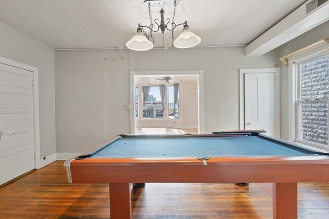 Foto del edificio - 2020 1/2 College St - Cedar Falls