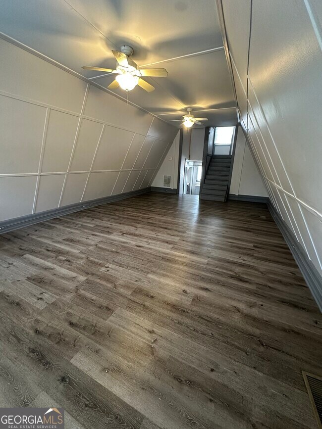 Foto del edificio - 4984 Donald Dr