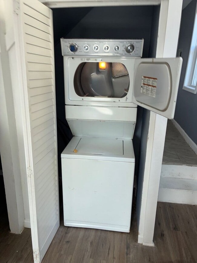 Foto del edificio - 2234 Henneman Ave