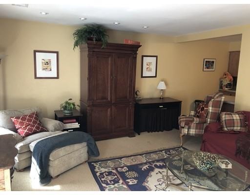 Building Photo - 24 N Stone Mill Dr