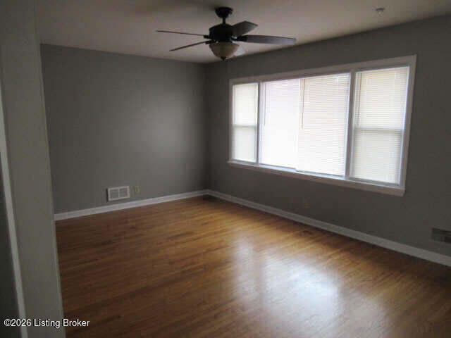 Foto del edificio - 4330 Bayberry Dr