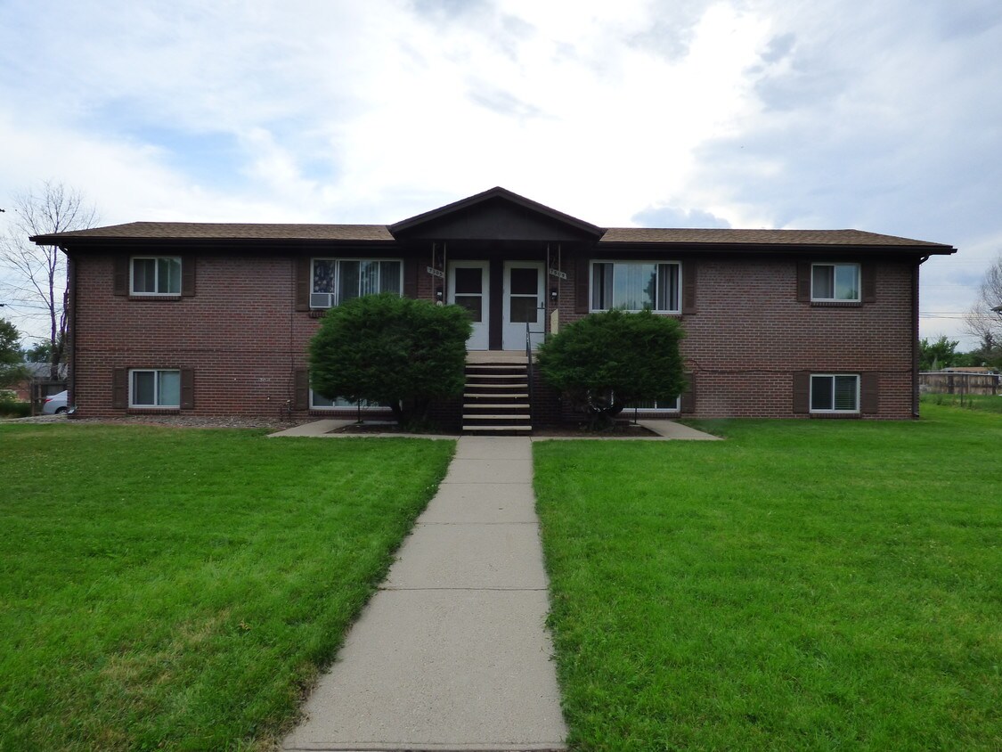 FRONT EXTERIOR - 7511 Stuart St
