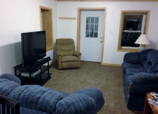 Foto del edificio - FULLY FURNISHED LAKEFRONT APARTMENT