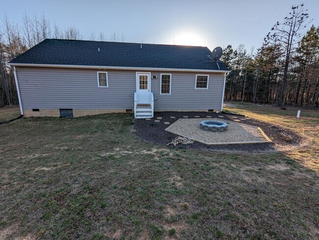 Building Photo - 3 bedroom house in Cumberland