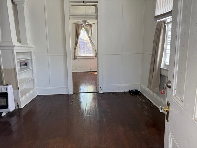 Building Photo - 7500 Freret St