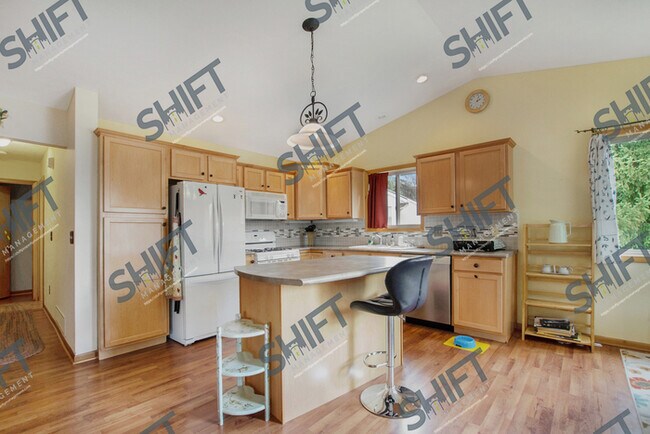 Foto del edificio - 2688 Walnut Hills Ct - 3 bedroom Kentwood ...