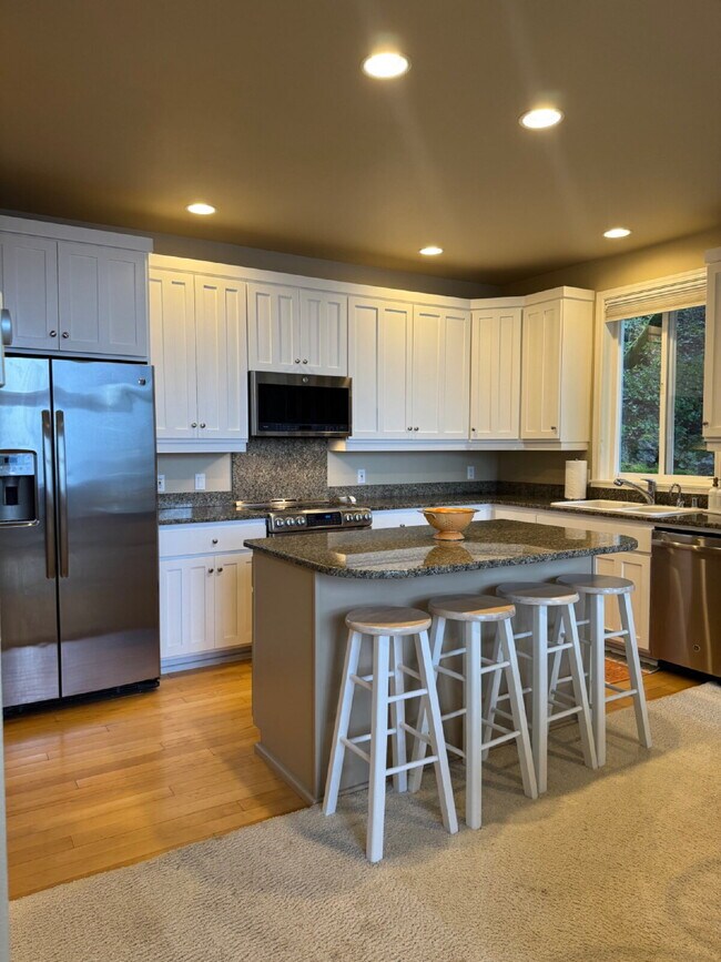 Foto del edificio - Private Orcas Island home with scenic views and tranquil outdoor space